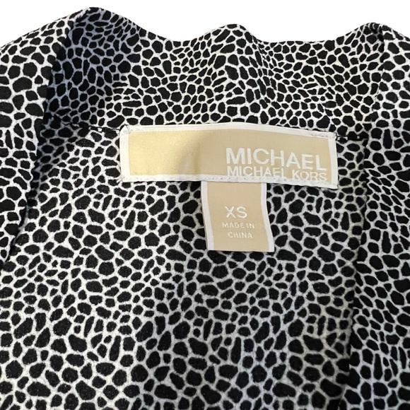 Michael Kors - Womens Ruffle Sleeve Top - Sz. SM - Picture 8 of 8